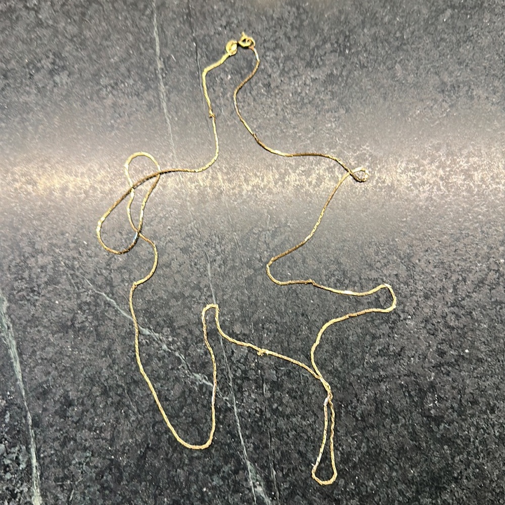 32in 14k gold necklace